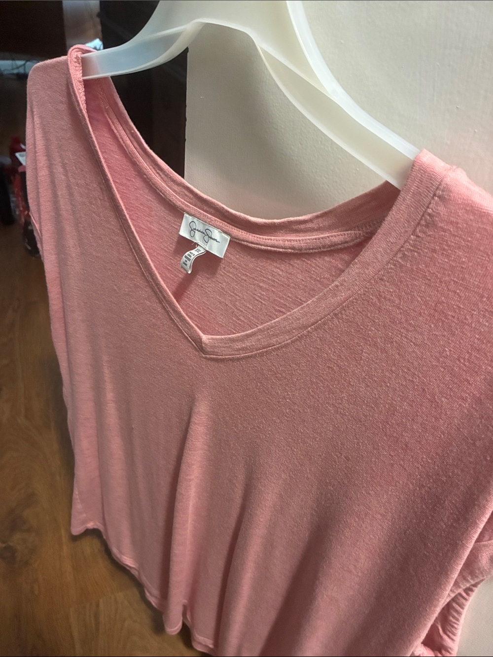 Jessica Simpson Mauve Pink V-Neck Short Sleeve Tee - Picture 5 of 5
